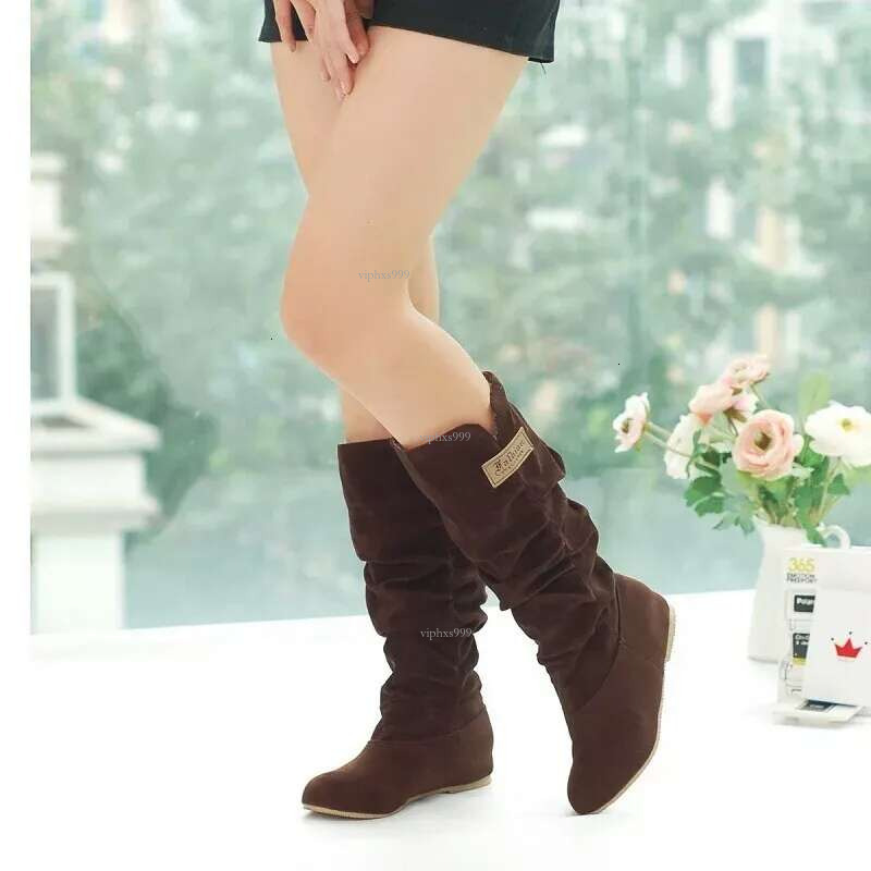 New free shipping designer shoes Large flat bottomed round toe mid tube lace suede women's boots, fashionable pleated Martin boots