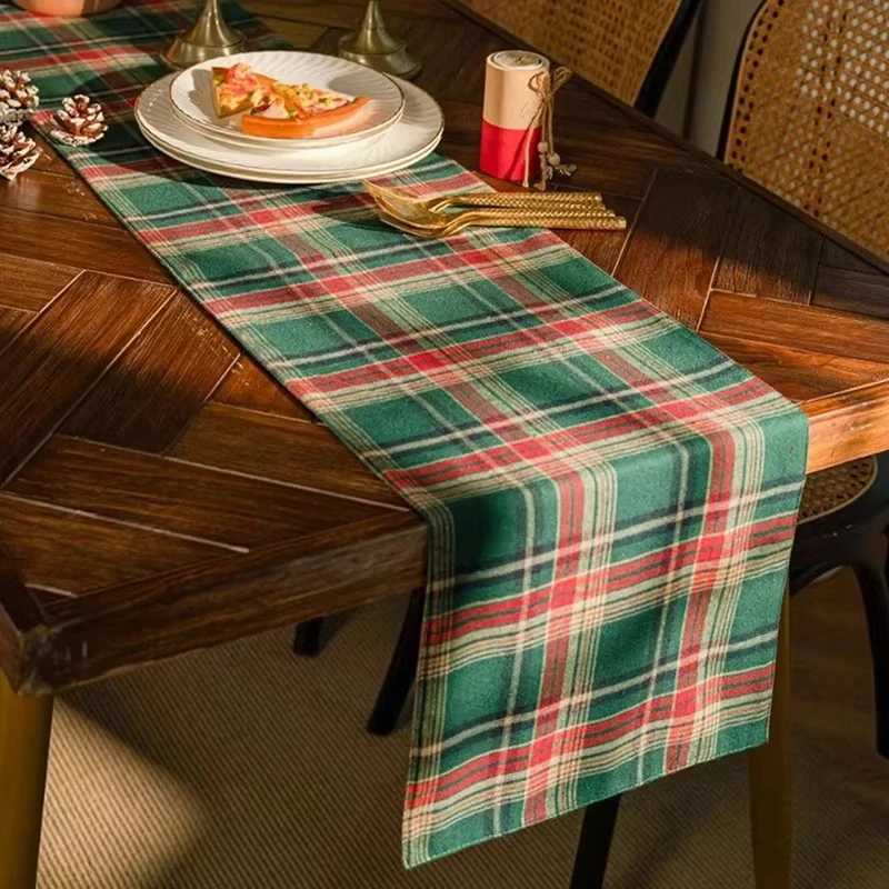 Christmas Vintage Christmas checkered table runner restaurantlinen material waterproof purpose home decoration Christmas party bestseller Y251113