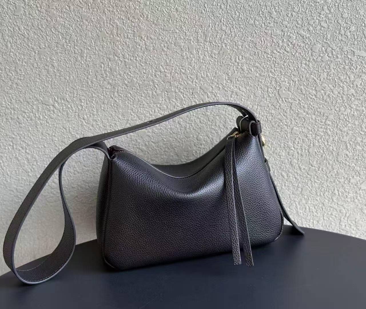 Designer Bags Luxury Bags Shoulder Tote Handbags Shoulder bag, crossbody bag, baguette bag, temperament small square bag, large capacity