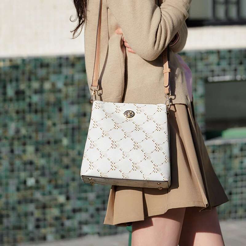 Semir Women Bucket 2025 New Style Stylish Vintage Monogram Crossbody Large-Capacity Commuting Shoulder Bag Trendy