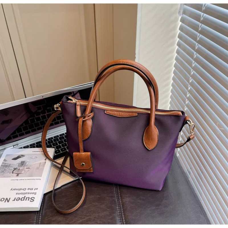 Famous Designer Leather Womens Crossbody Bag Luxury Brand Popular Classic Elegant Commuter Daily Vintage BagW251112