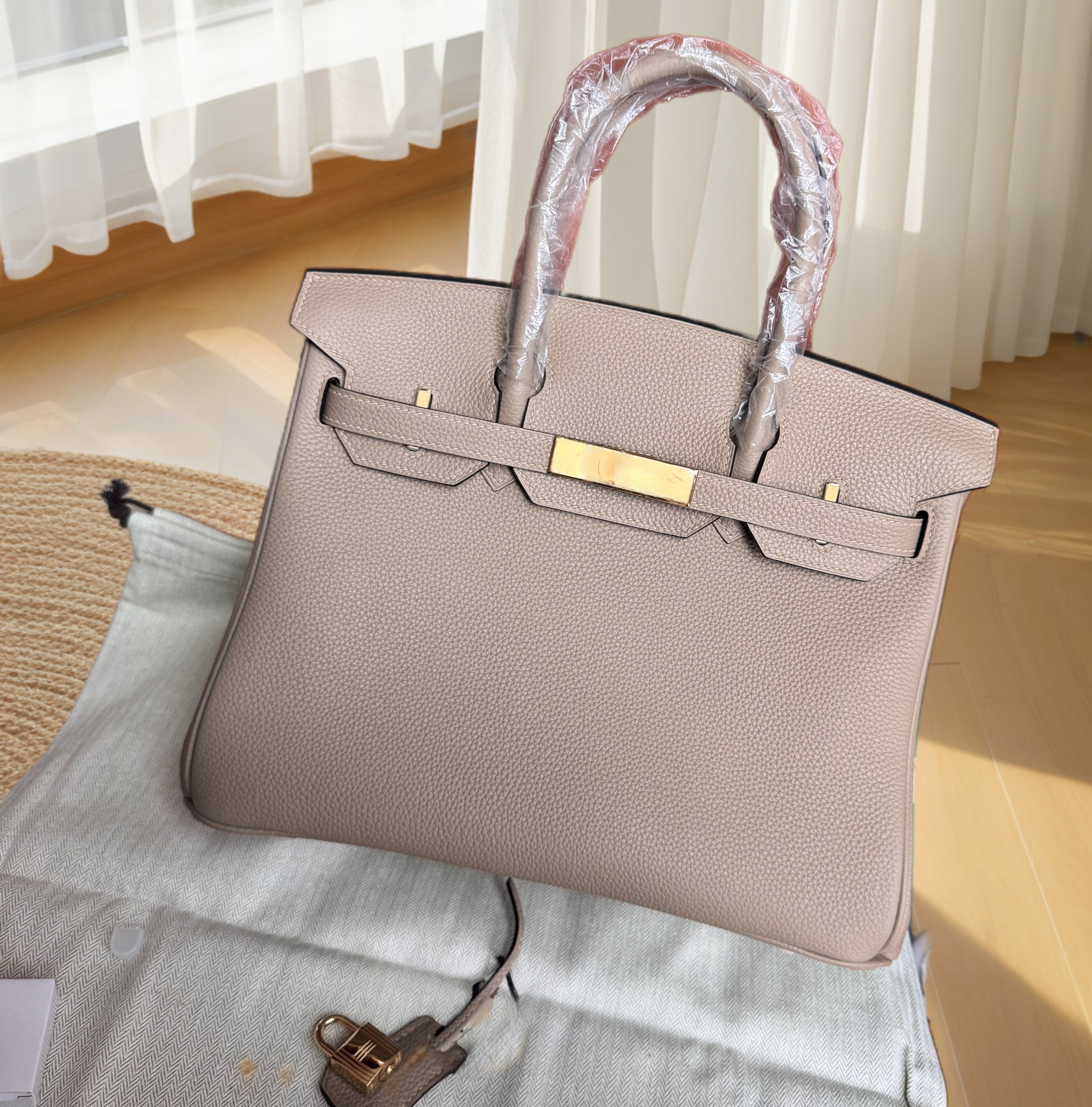 5A Fashion purse tote bag Women designer bag Totes lady bag Shoulder bags Cowskin Genuine leather Handbag Scarf Charm With shoulders straps