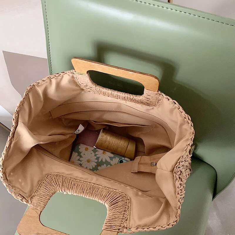 Summer Woven Straw Handbag Female Wooden Handle Large Capacity Travel Beach Bag Fashion Style Totes Hollow Out Tote Bolsa