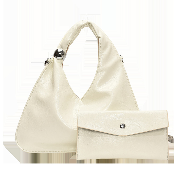 2025S Designer Women S Bag Large Capacity Underarm New Fashionable Chain Shoulder Crossbody Bag Commuting Handbag