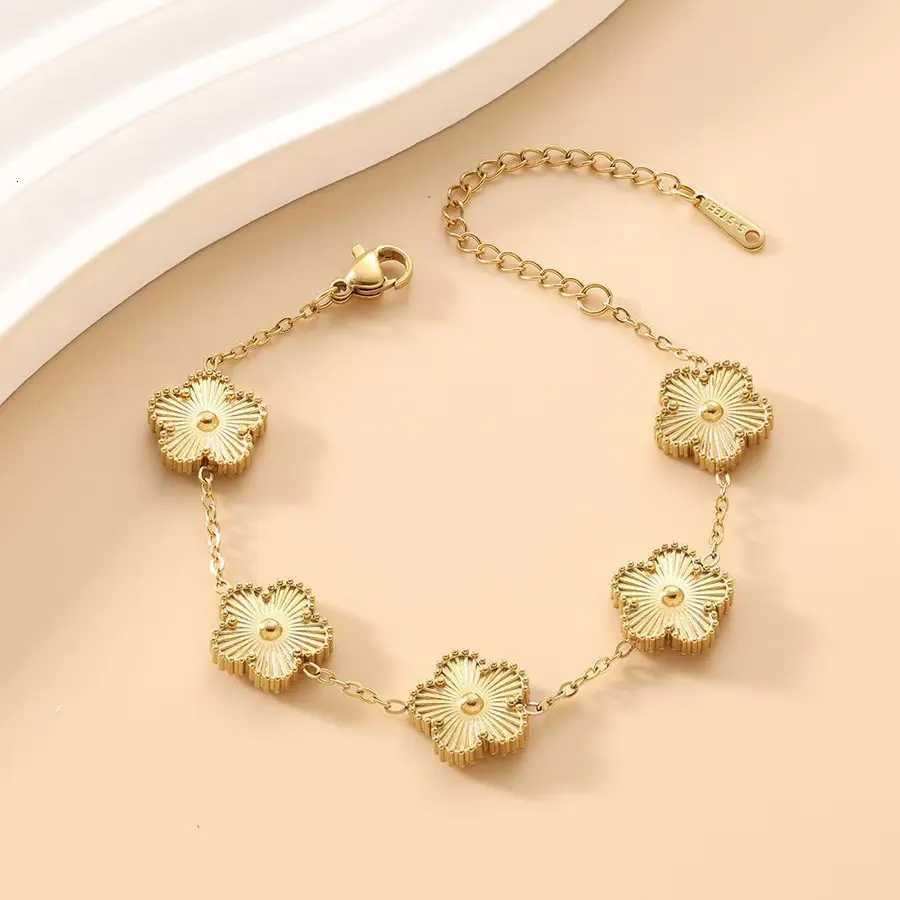 Luxury Blossom Five Leaf Flower Plant Jewelry Set Bracelet Necklace Earrings Womens Stainless Steel Clover Wedding Christmas Y251112 Z260313