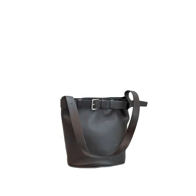 Leather belt buckle bucket hand-held single shoulder armpit bagW251112