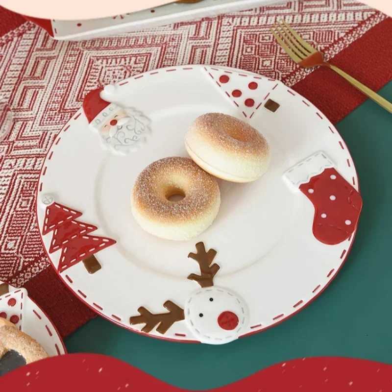 Christmas Santa Claus Ceramic Plate Western Style Dinner Plate Embossed Cake Dessert Plates Art Tableware Christmas Gift Kitchen Tools Y251113