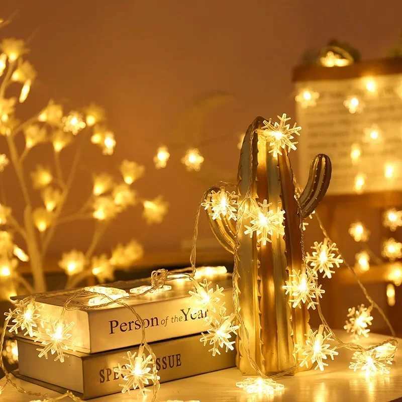 USB/Battrly Snowflake Lights String LED Festoon Light HalloweenTree Light Aesthetic Room Wedding Party Christmas Decor M251113
