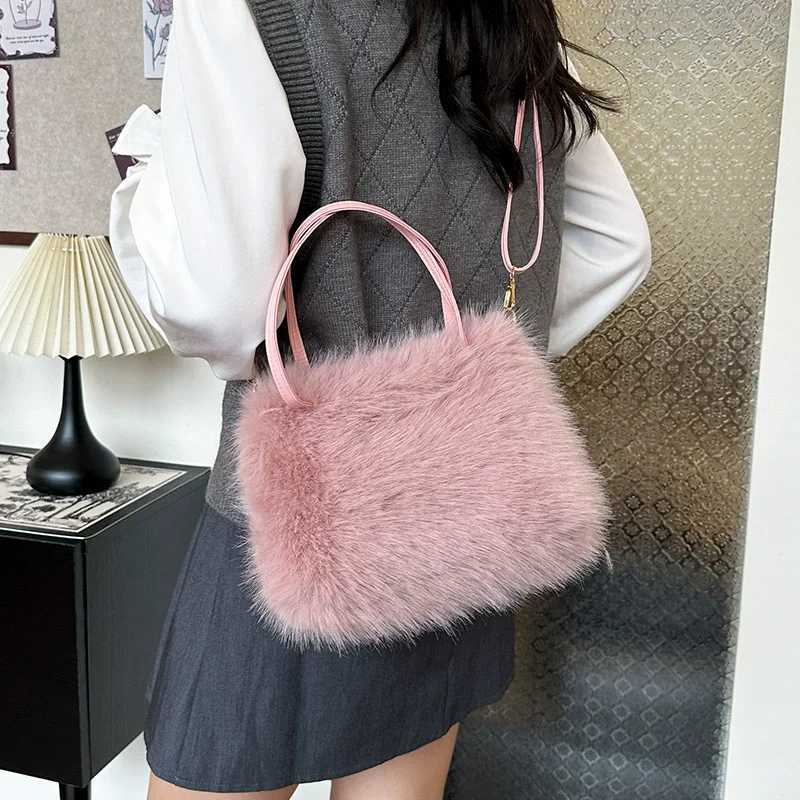 Faux Fur Tote Bag Womens Bucket Plush Light Luxury Ladies Handbags Soft Winter Crossbody Shoulder Bags Bolsa FemininaW251112