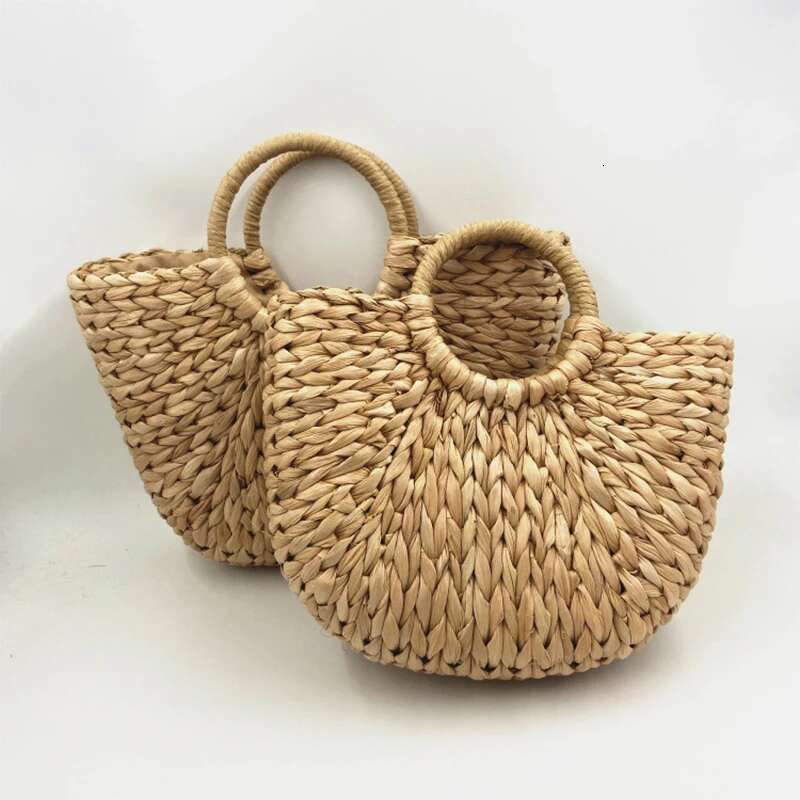 Handmade Beach Bag New Straw Women Hand-Woven Hollow Moon Shape Rattan Big Capacity Handbag Casual Travel Beach Bag Kq1