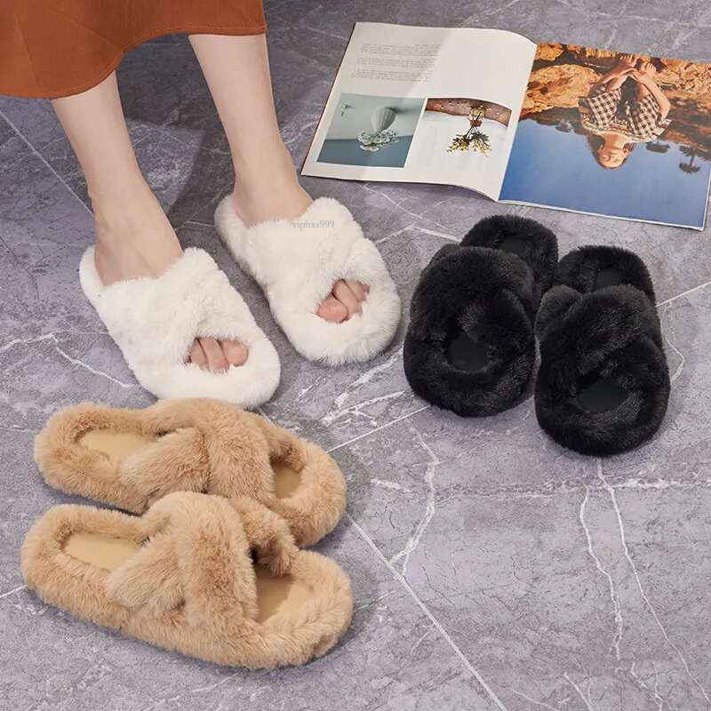 New Free Shipping Designer Shoes Black Thick Soled Slippers Women 2025 Winter Item High-end Warm Fur Plush Flat Cotton Shoes For Women