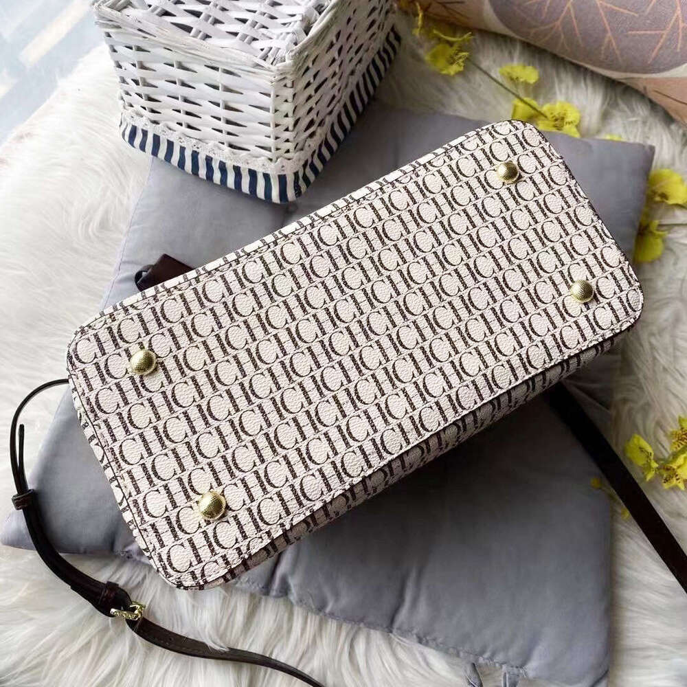 CHHC 2024 New Handbag Atmospheric Shoulder Crossbody Large Soft Leather Women's Bag