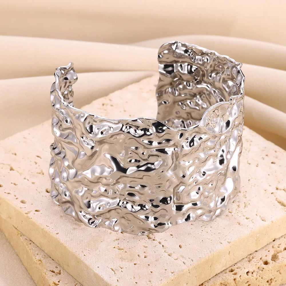 Vintage Irregular Bracelet For Women Stainless Steel Gold Color Open Cuff Bangles Exquisite Luxury Jewelry Gift pulseras bijouxC250411
