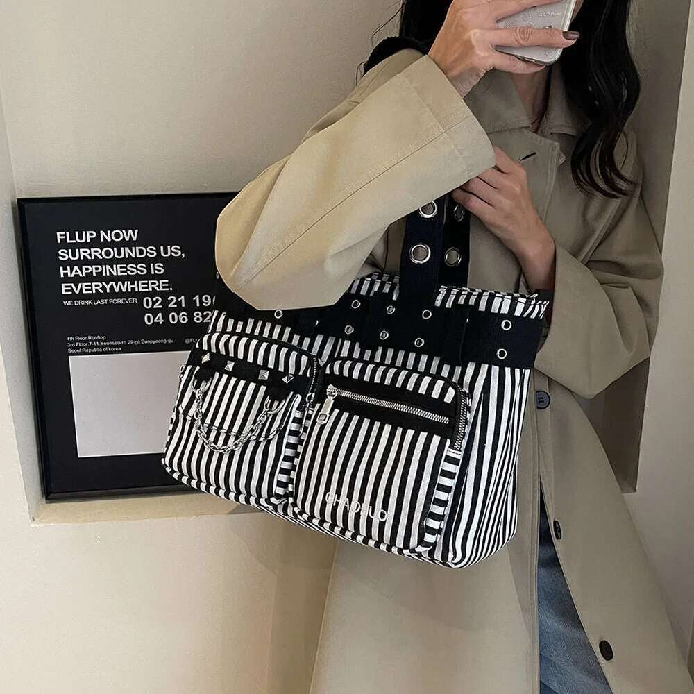 Women Rockabilly Shoulder With Chain Canvas Gothic Satchel Zipper Closure Punk Style Sg Female Outdoor Bag