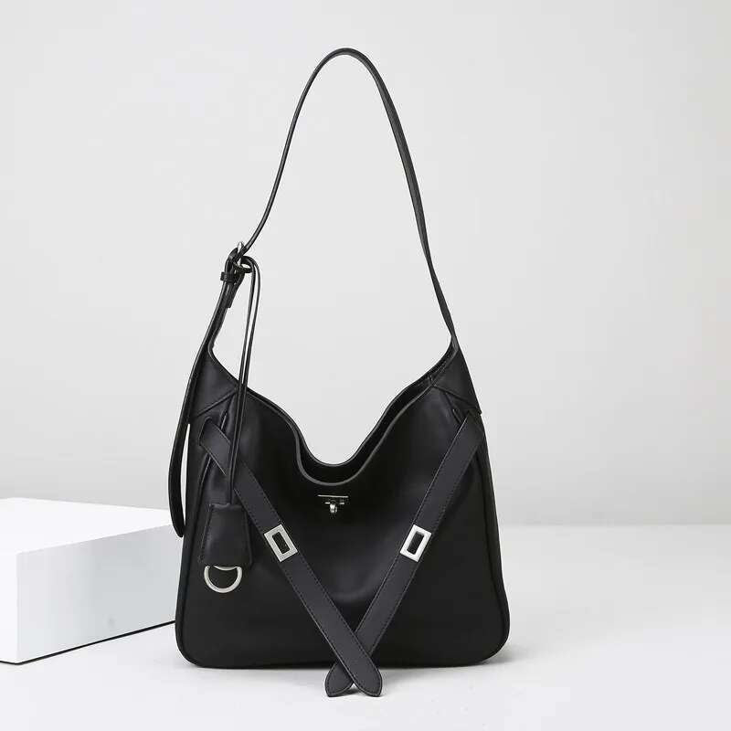 Shoulder Commuting, Simple Yet Sophisticated, With Large Capacity And A Light Crossbody Bag For Women