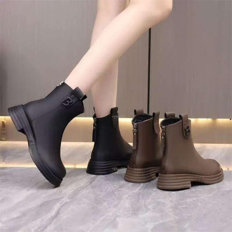 New Free Shipping Designer Shoes 2025 Autumn/winter Short Boots Women's British Rad Martin Stylish Flat Shoes
