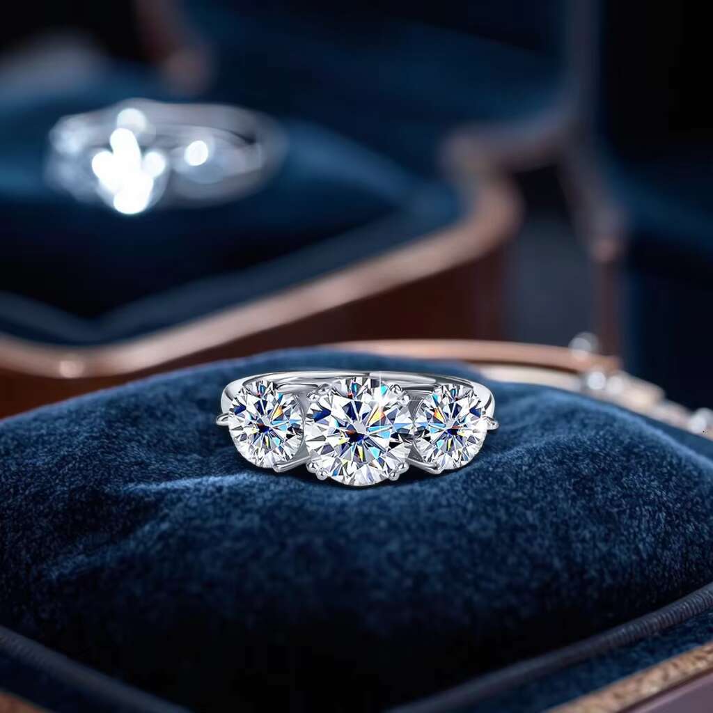 S925 Sterling Silver Three Diamond Fashion Light Luxury 4 CT Moissanite Ring for Women Wedding Engagement Rings