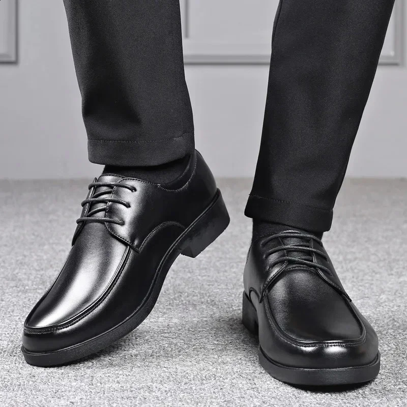 spring autumn mens business shoes Mens Formal Skin Shoes Casual fashion Men sneakers Social Elegant trend flat Zapatos 250410