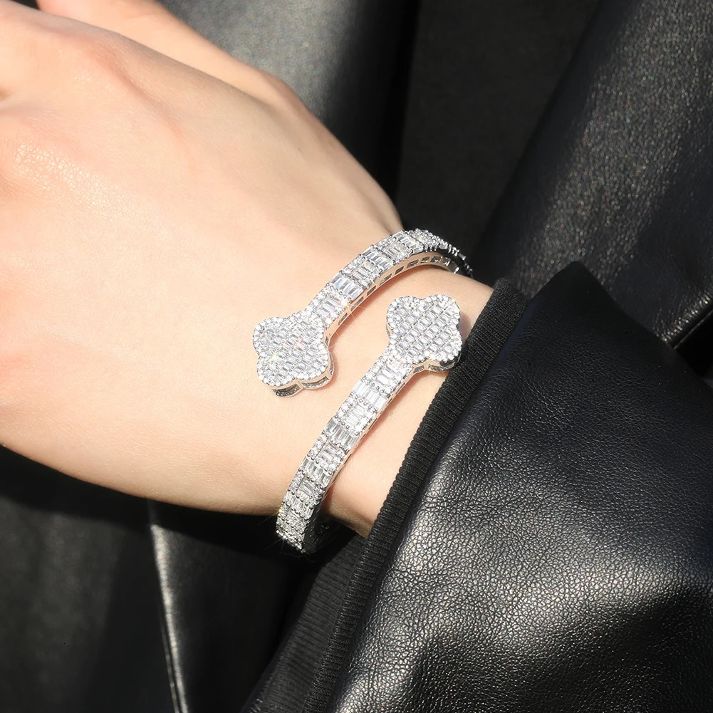 THE BLING KING Double Four Leaf Clover Cuff Bracelet For Women Prong Setting Baguette Cubic Zirconia Bangle Y2K Jewelry 251110