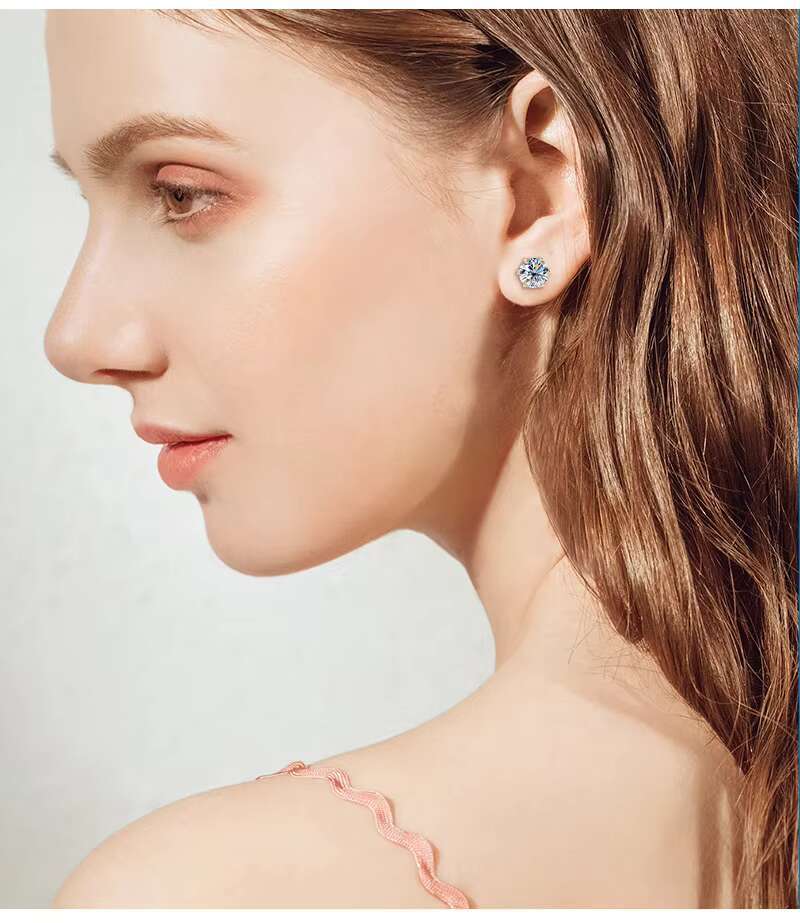 Hot Sale Moissanite Earrings for Women Niche Design High-end S925 Sterling Silver Earrings for Women