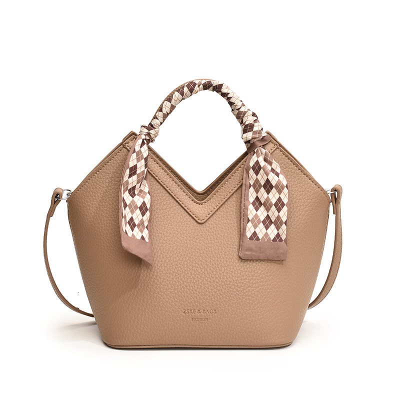 2025S Designer Women S Bag This Year S Popular Crossbody For Women Summer New Fashionable Texture Single Shoulder Niche Minimalist Tote Bucket Bag