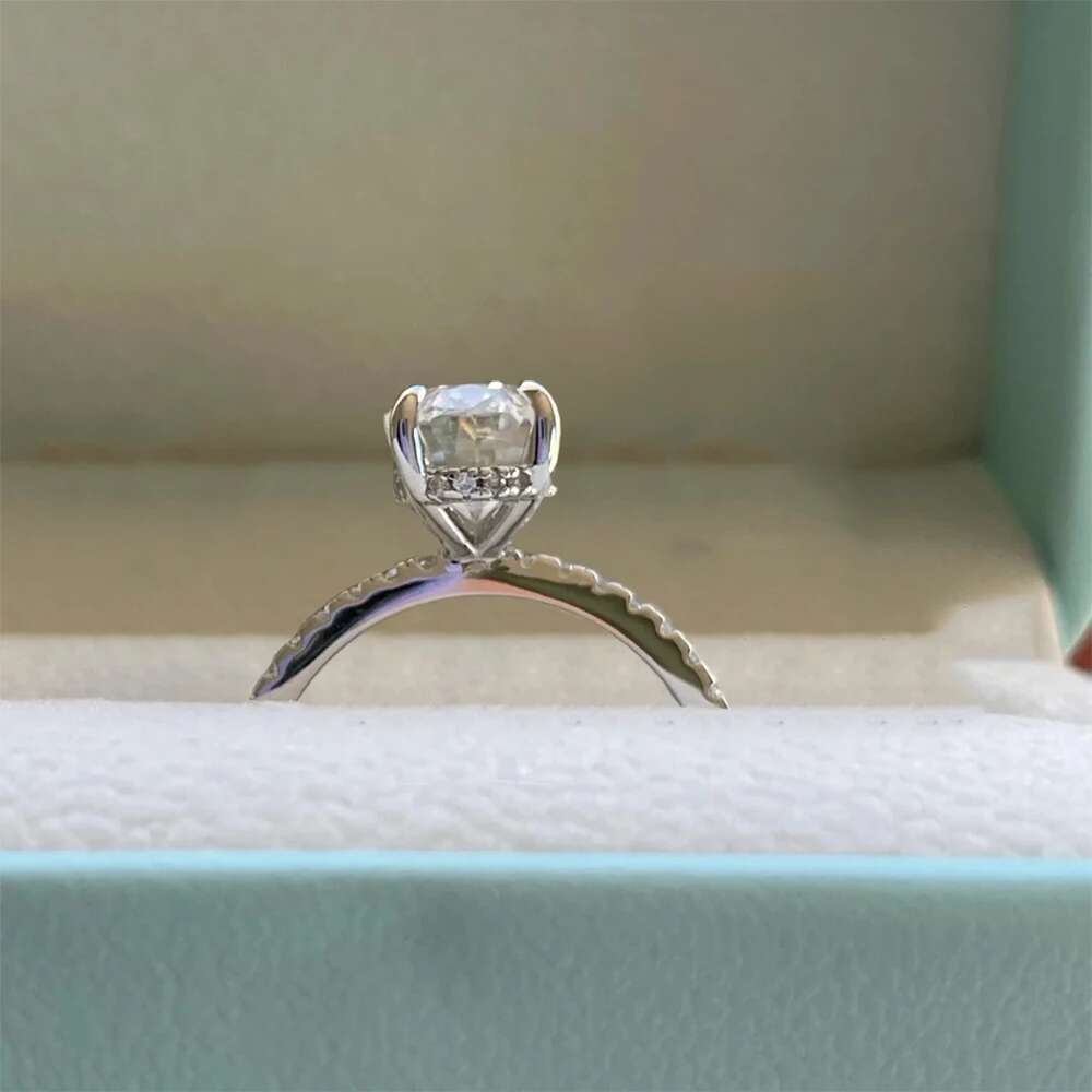 4.5CT Oval Cut Full Moissanite Rings for Women Sparkling Diamond S925 Sterling Silver Plated 18K Wedding Band Jewelry With GRA