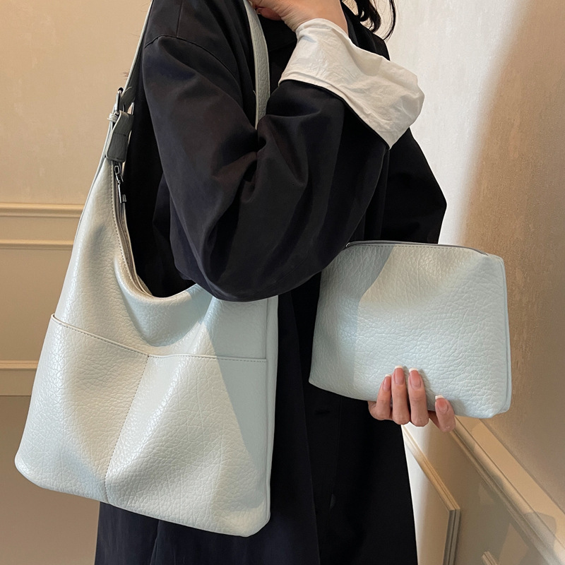 2025S Designer Women S Bag Women S Large Capacity New Versatile Lazy And Luxury Single Shoulder Crossbody Commuter Soft Leather Tote Bag