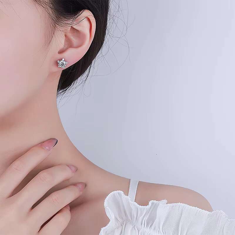 Custom 925 Sterling Silver Star-Shaped Earrings Gorgeous Aesthetic GRA Certified Moissanite Jewelry