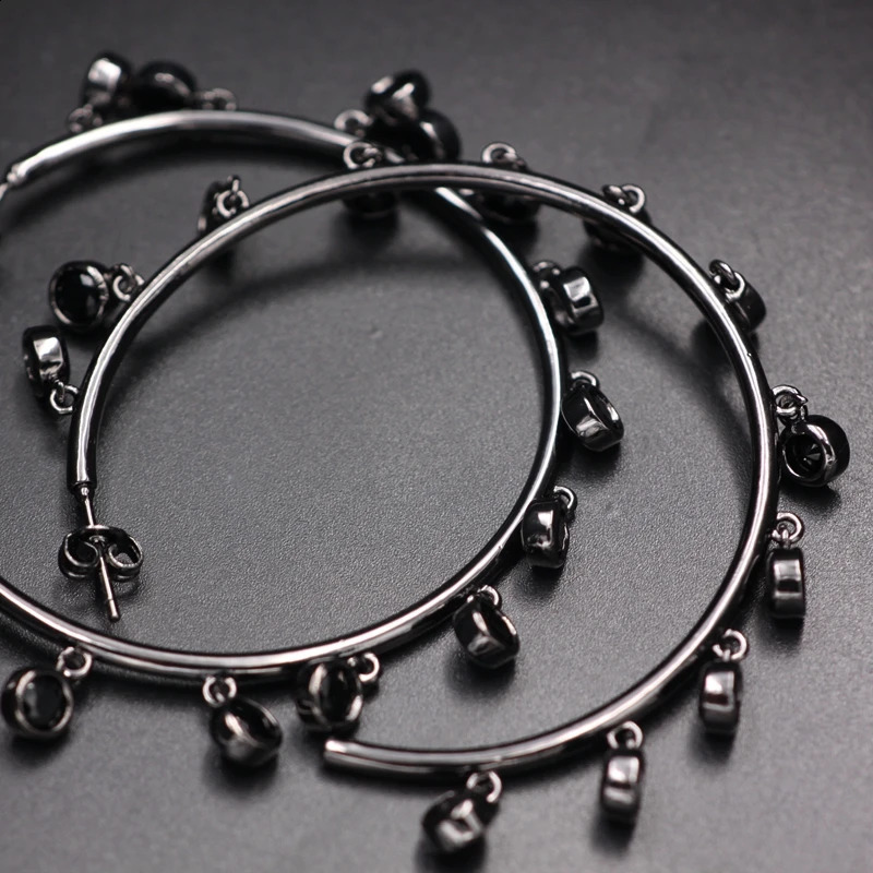 Womens large round black hoop earrings colorful stone sparkling big brother special round earrings wholesale of womens accessories 250409