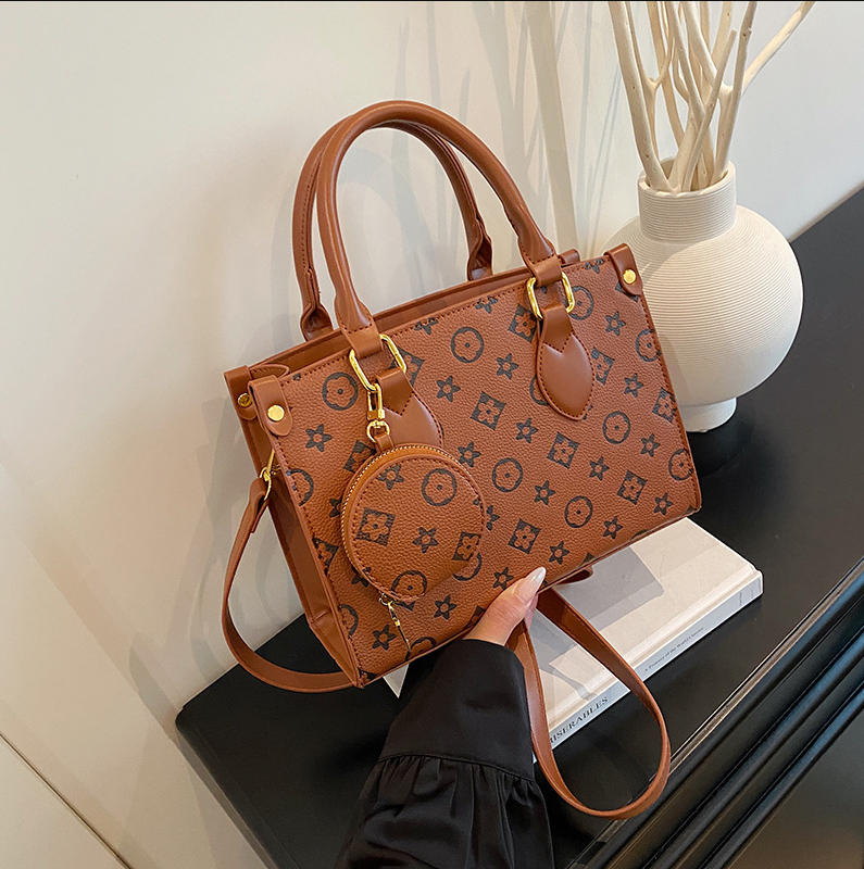 Designers New Women's Fashion Printed Shoulder Bag Trendy Underarm Tote Outdoor Handheld Diagonal Cross Bag Multiple Colors Free Shipping