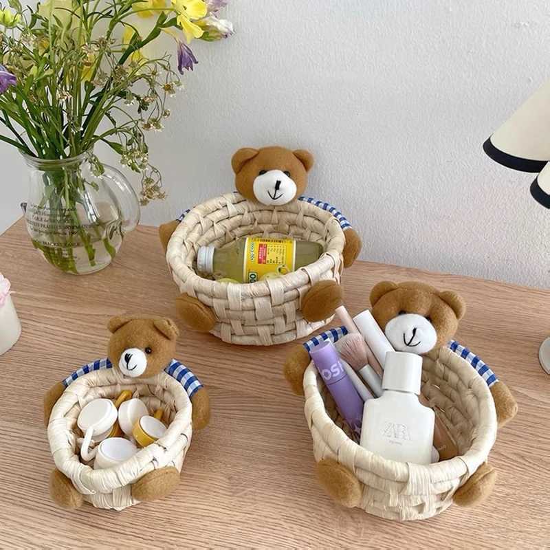 Cute Bear Storage Baskets Kawaii Mini Woven Display Basket Desktop Mti-pose Sundries Storage Basket Organize He Decor Y251112