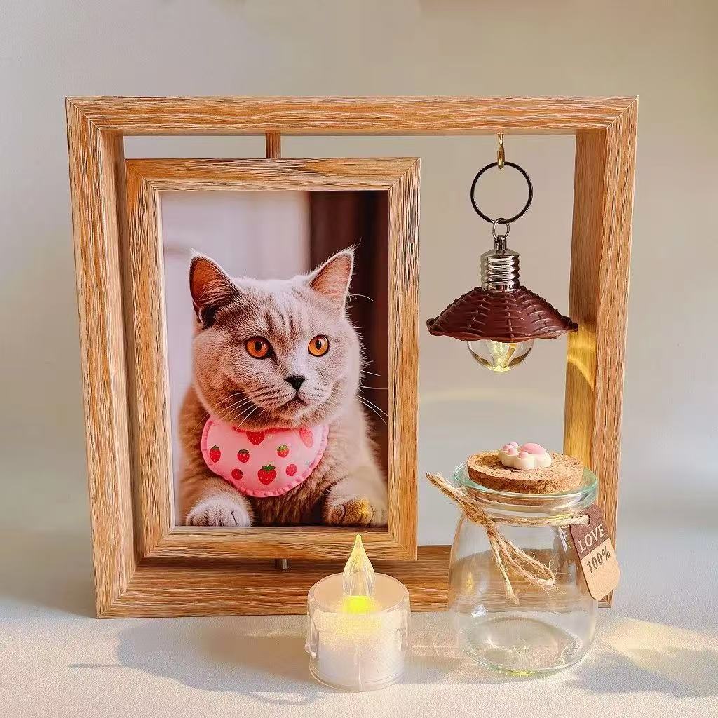Customizable rotating pet photo frame for displaying pictures of cats and dogs, ideal for preserving fur and whiske as a keepsrsake or farewell mement