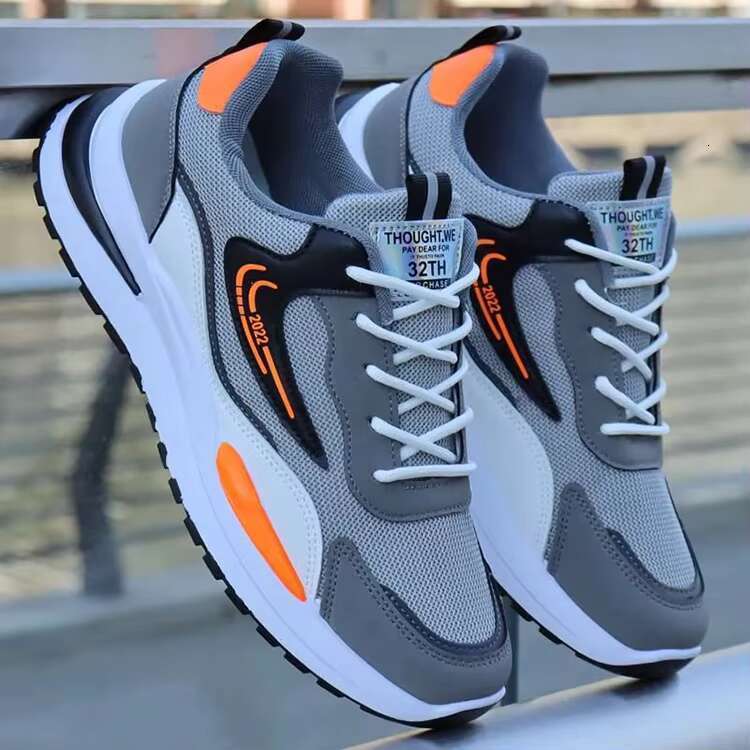 Men's shoes Designer Summer Sports Sneakers Mesh Breathable Shoes with Casual Toe Fashionable PVC Insole Running Winter Season