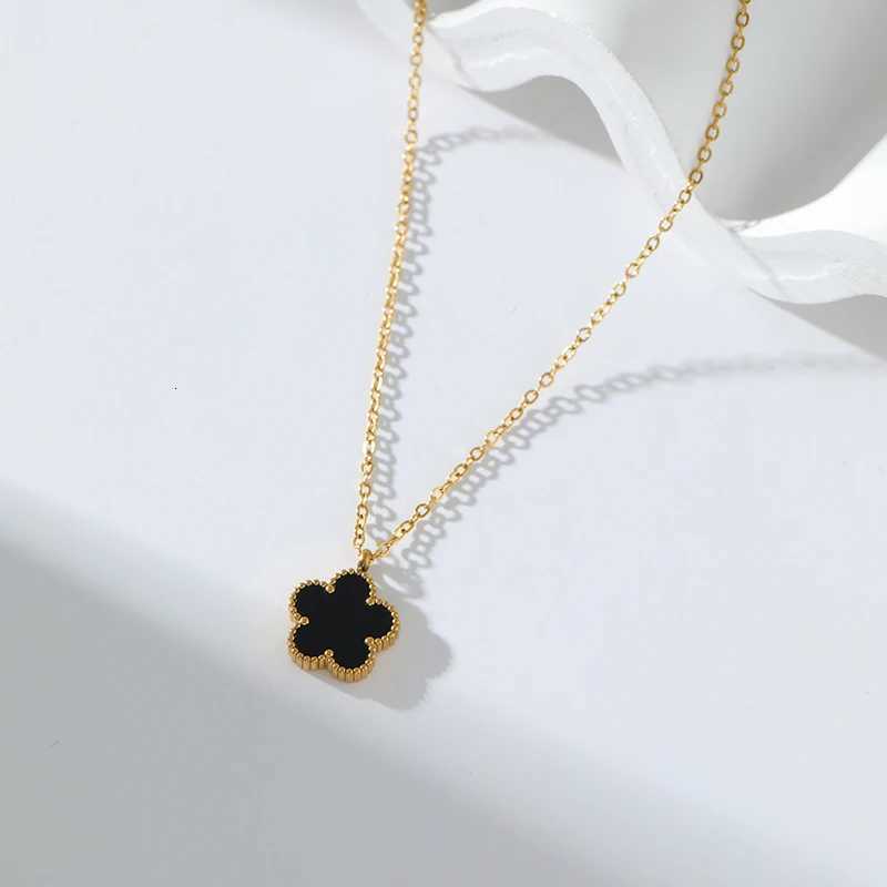 Luxury GANEMLY 316L Stainless Steel Colorful Five-Leaf Flower Pendant Necklace For Women Fashion Neck Chain Waterproof Jewelry Gift Y251112