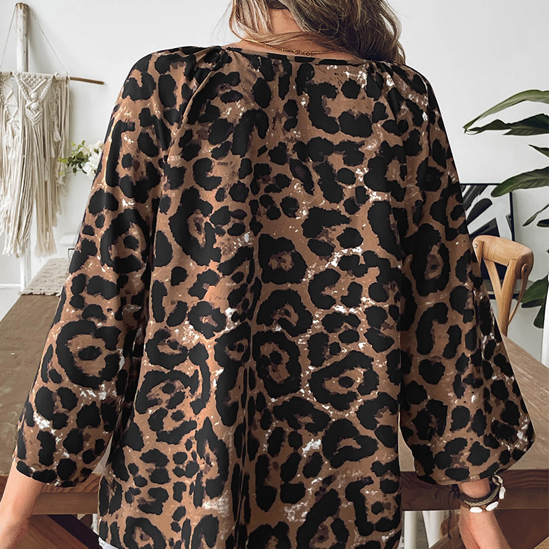 Womens clothing 2025 spring/summer fashion shirt leopard print half sleeved V-neck shirt pullover top