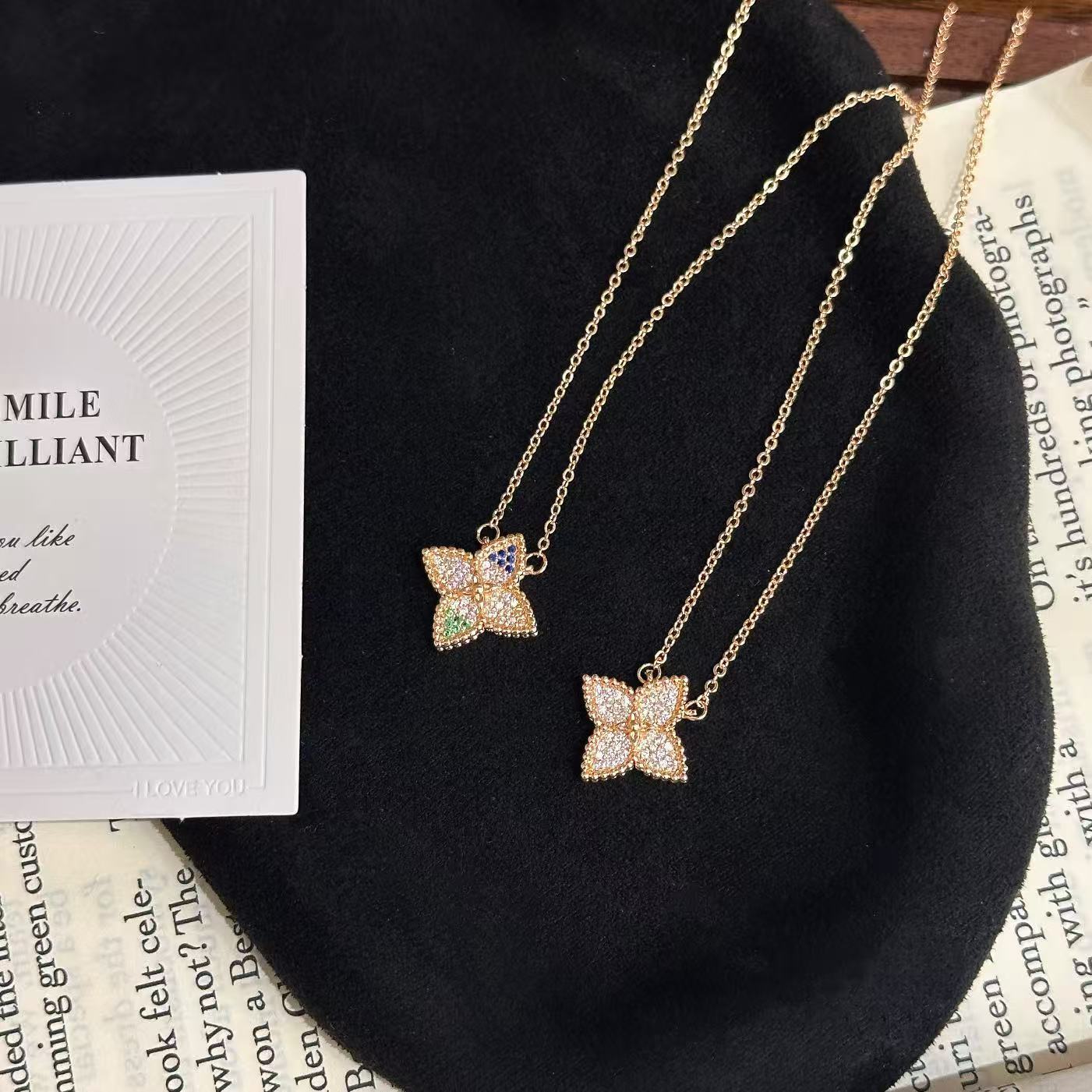 Alphabet Clover Pendant Necklace Luxury Designer Jewelry for Women