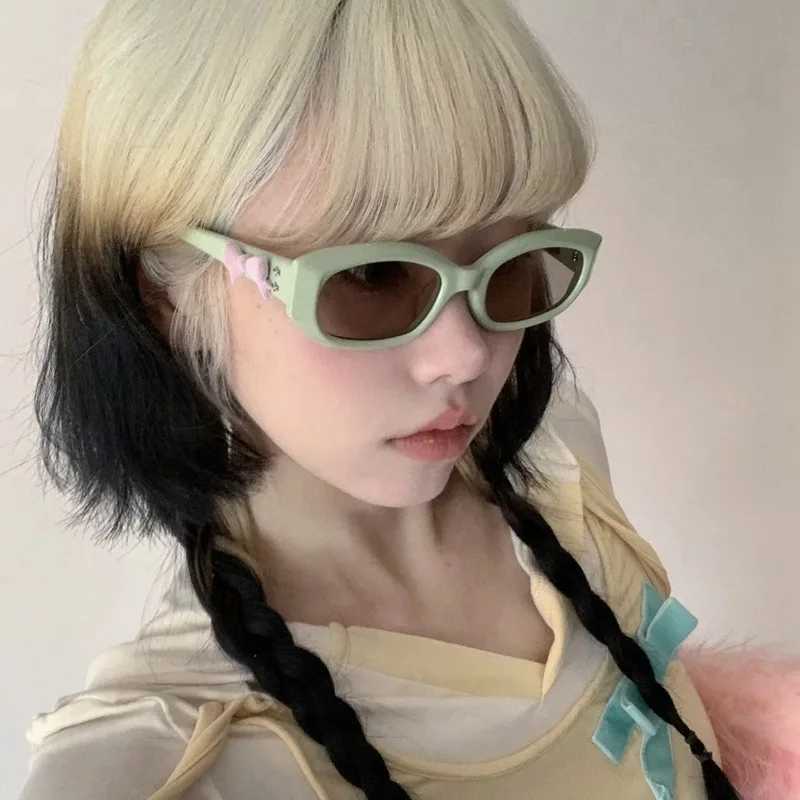 Korea Dopamine Green Sunglasses Women INS Street Shot Sunshade Glasses Dustproof Windproof Riding Glasses UV400 Sunglasses MenC250412