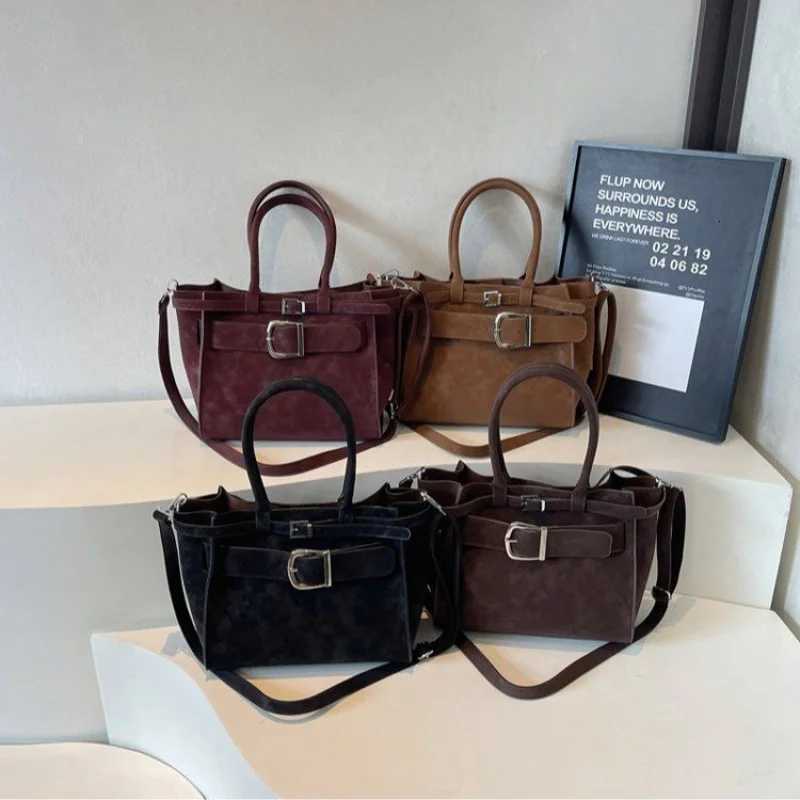 2025 New high-end Ladies Leather Hand Bag FaMOUs Designer Classic Paris TrendyW251112