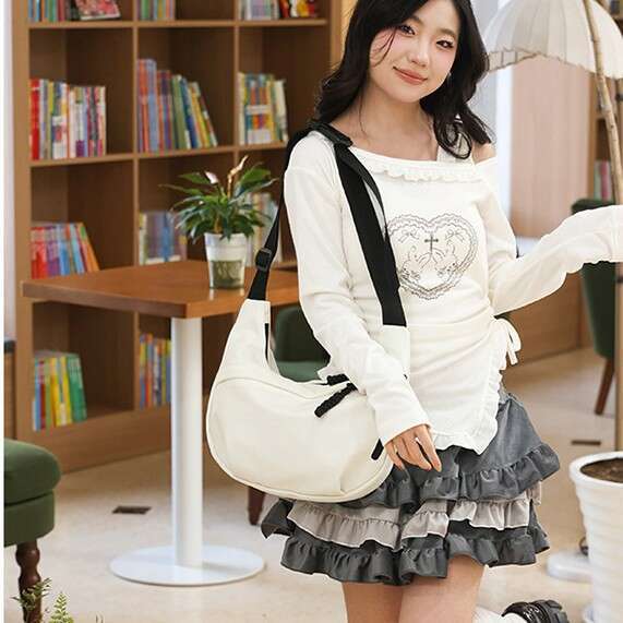 Autumn and winter fashionable commuting armpit versatile nylon fabric shoulder bag, women's heart-shaped casual dumpling bag