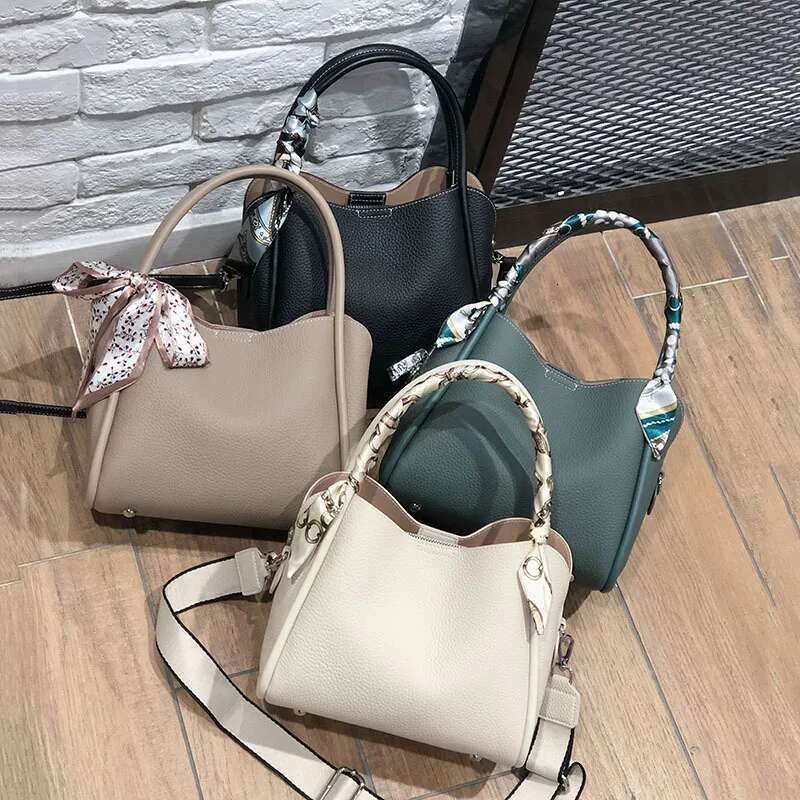 YANATARI Female Genuine Cow Leather For Women Blue Handbag New Crossbody Bucket Bag Shoulder Tote Bag Medium