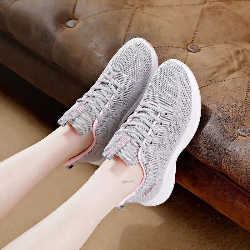 New Free Shipping Designer Shoes Women's 2025 Spring Leisure Sports Flyknit Mesh Breathable Running Flat Bottom Mom Shoes