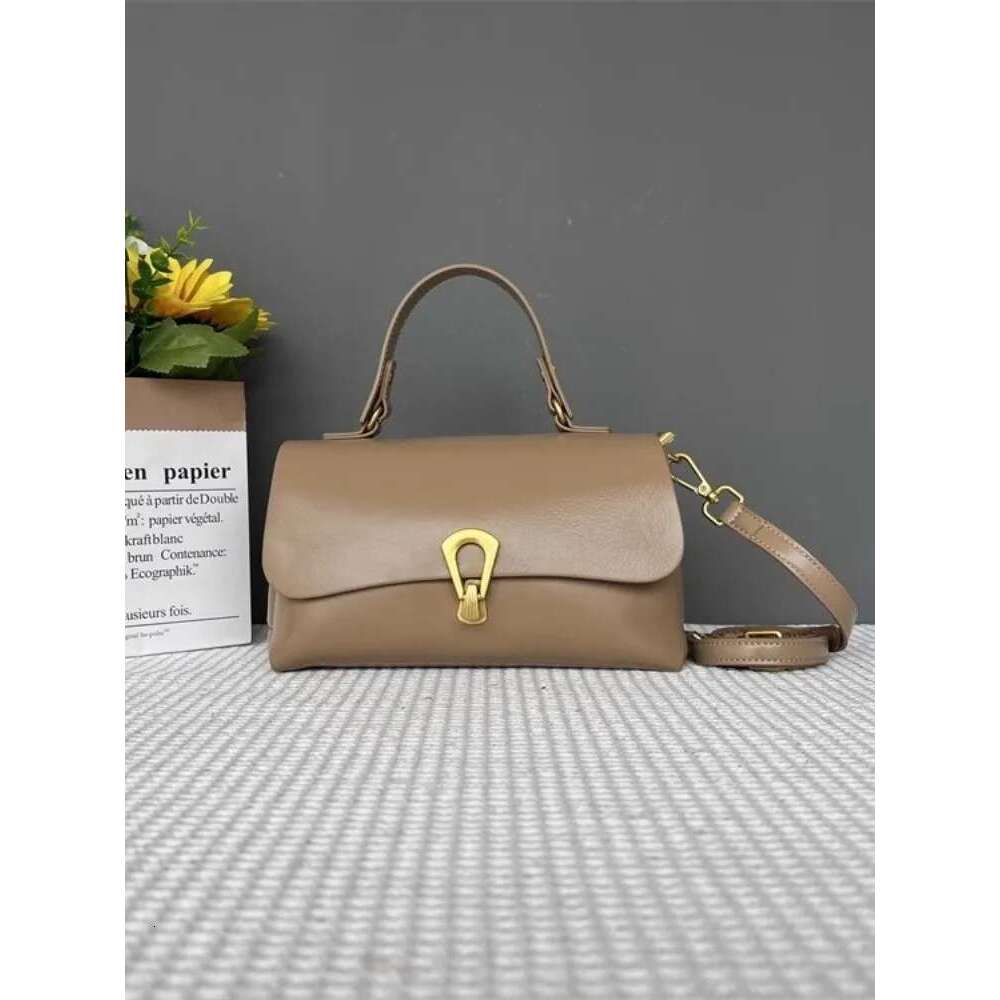 New Cowskin Genuine Leather Handbag Tote Women Single Shoulder Bag Hasp Fashion Designer Elegant Office Ladies Crossbody Bags
