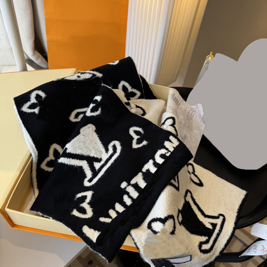 Designer Scarf 100% Cashmere Scarf Women's Men Full printing of letters solid color Soft and Comfortable Luxury Double Sided Scarf Letter Shawl Unisex Scarf 30cm*180cm