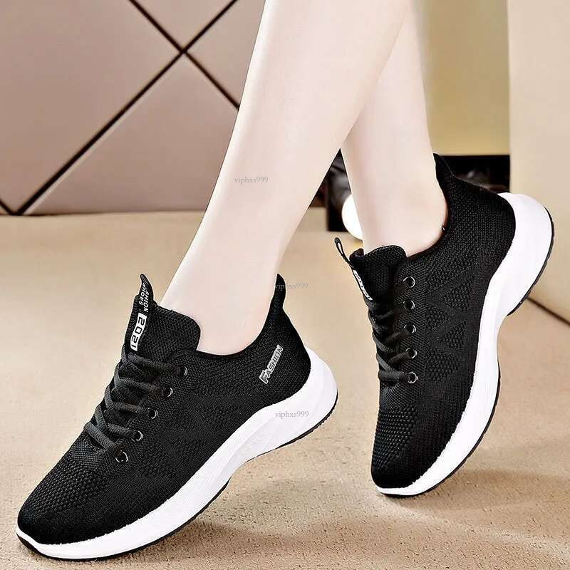 New Free Shipping Designer Shoes Women's 2025 Spring Leisure Sports Flyknit Mesh Breathable Running Flat Bottom Mom Shoes