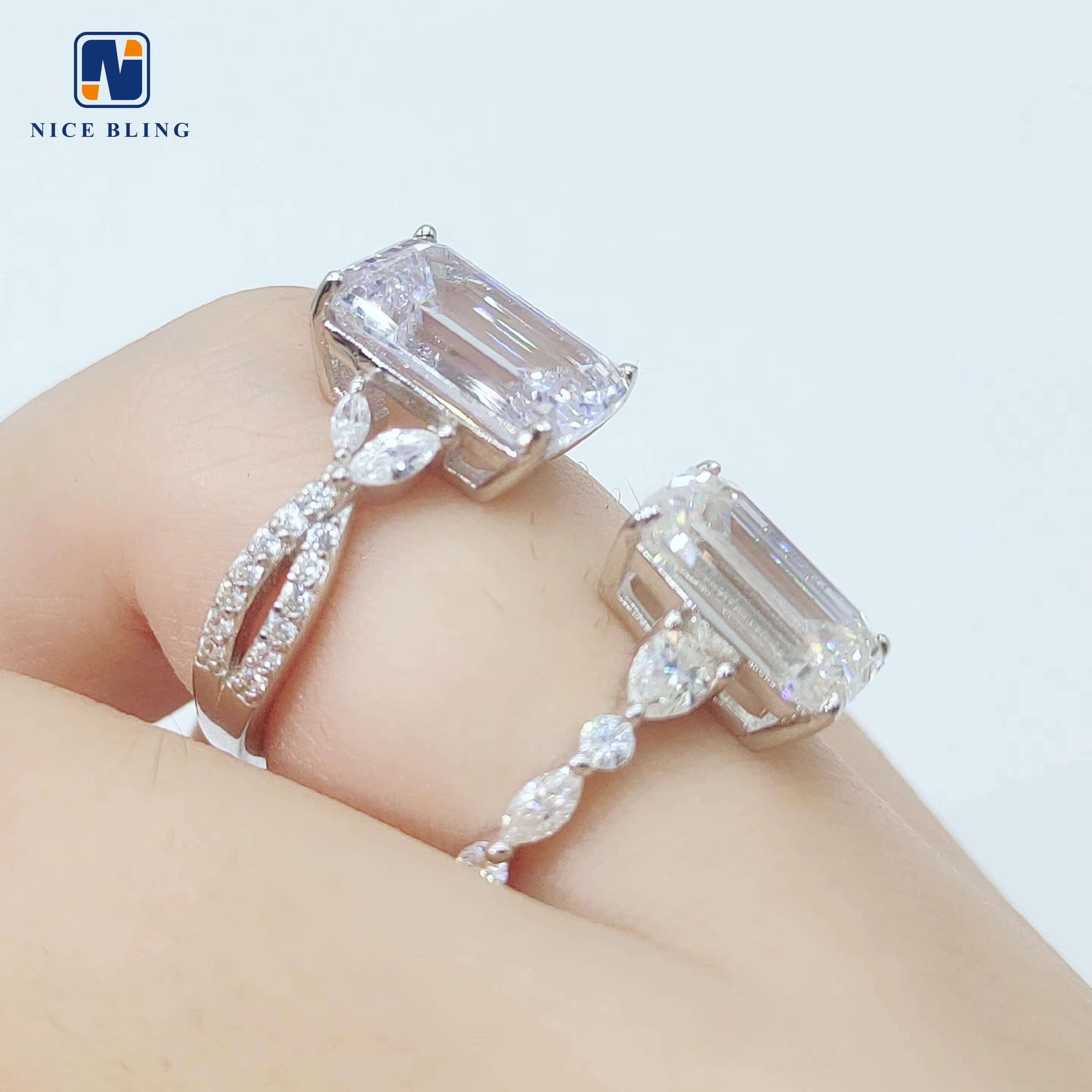 Wholesale Price Vvs Moissanite Diamond Engagement Rings Women Fashion Jewelry 925 Silver Emerald Cut Lab Diamond Wedding Rings