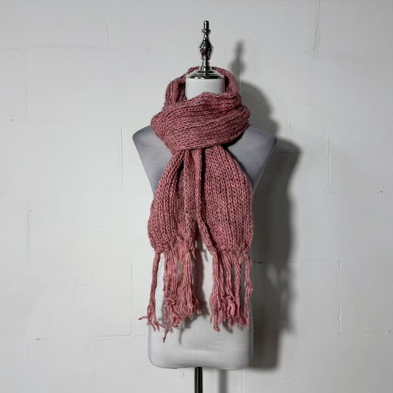 T465 new Korean version of warm wool scarf retro high-end vintage pleated versatile knitted tassel neck hollow versatile