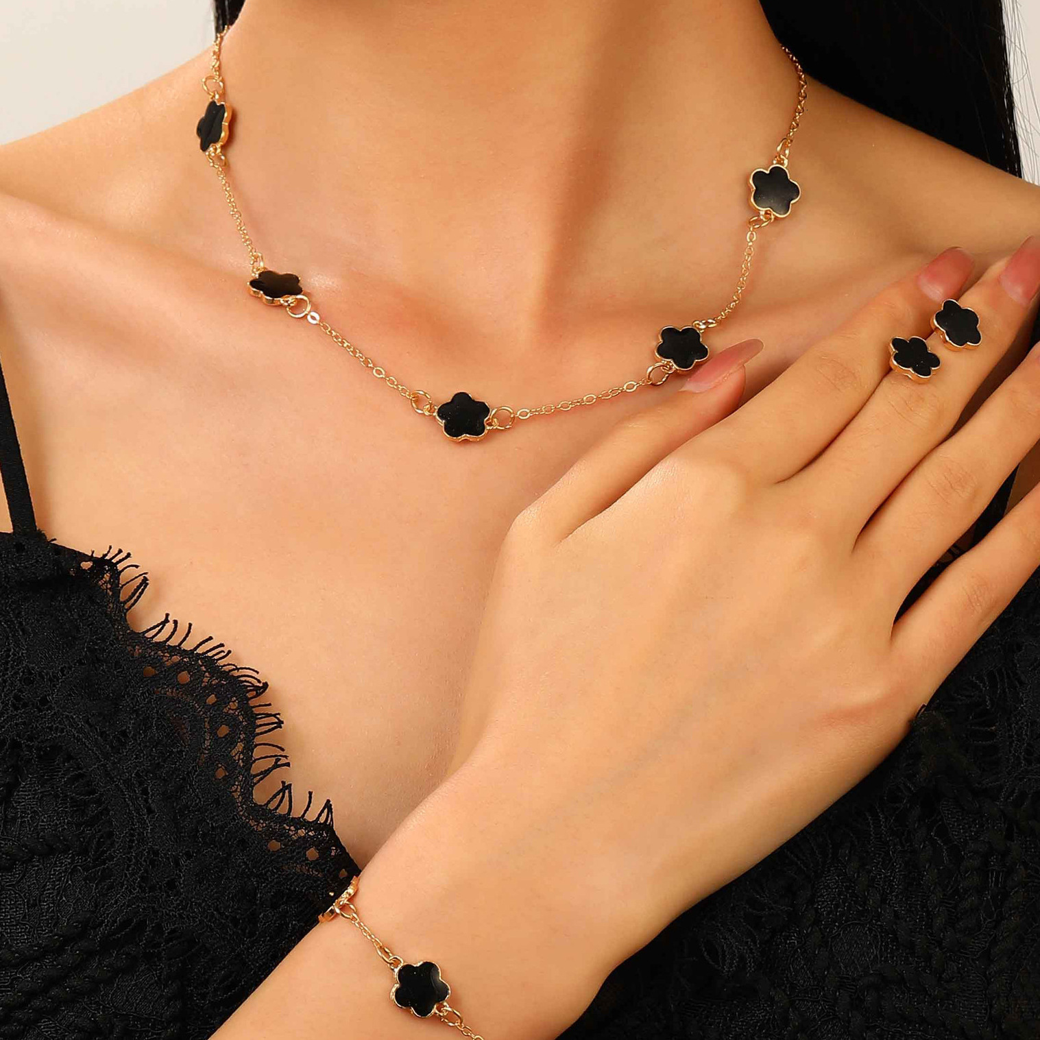 Designer Bracelet TB BHULAMTE Light Luxury Jewelry Set - Single Flower Clover Bracelet, Ring & Niche Necklace - Designer Accessories Wholesale