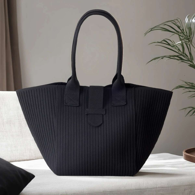 Large Capacity Women's Tote Classic Black Handbag Personalized Women Shoulder Shopping Bag