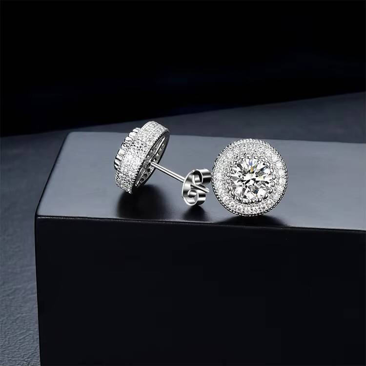 Classic Gold-Plated Brass Hip Hop Diamond Stud Earrings New Arrival Princess Cut for Wedding or Anniversary Gift Cubic Zircon