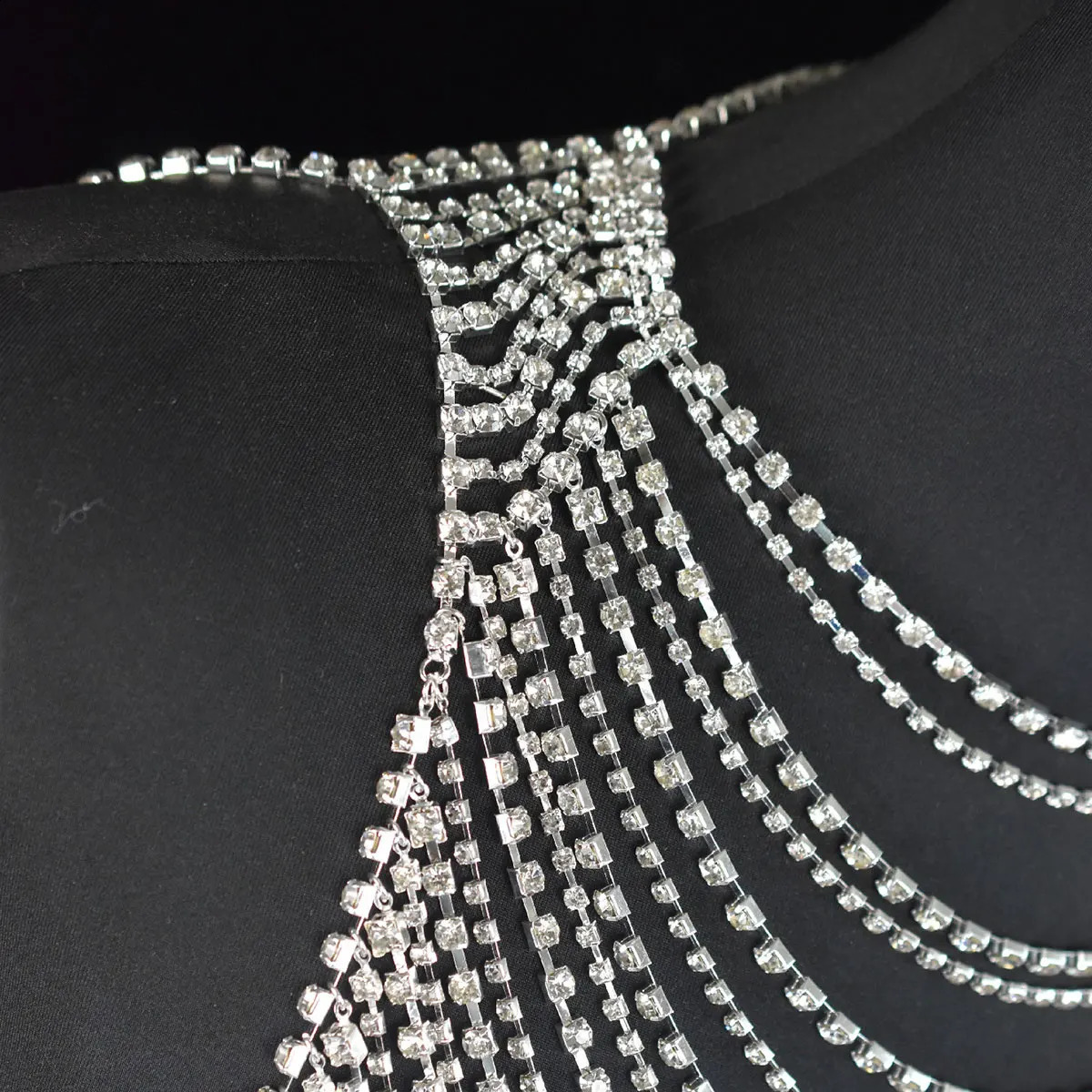 Fashionable shiny mens body chain underwear with rhinestones banquet stage performance party clothing accessories 250408